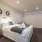 Studio Apartment - 5 Minutes to Hobart CBD - Free Parking - Free WIFI