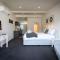 Studio Apartment - 5 Minutes to Hobart CBD - Free Parking - Free WIFI