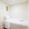 Shoreline · Beachfront Luxury Palm Jumeirah · Free 5* Beach Resorts Access - 迪拜