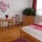 Gertis Blumenhof Privatzimmer, Ferienwohnung - غموند