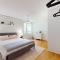 Sublime contemporary apartment in the city centre