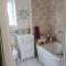 Brightly lit double room is available in a home - 科比