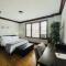 The Karlov. Gorgeous ,spacious 2BD/ 1BA w/ Parking