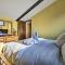 Cozy Camelback, Pocono Retreat with Mountain Views!