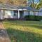 Simple 3 bedroom U of Memphis area home - ممفيس
