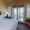 LV102 Upstairs 1 Bedroom Legacy Villas Delight