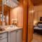 Chalet Silver Fox SPA at Fiddler's Lake - Mille-Isles