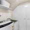 Modern & Stylish 2 Bedroom Townhouse