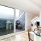 Luxury 3 Bed Royal Mile Apartment