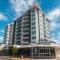 Excellent Location - Modern Hotel Room in Mackay