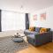 Contemporary City Centre Apartment With Parking