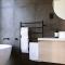 Modern Raglan Hideaway