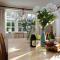 CROYDE WHITE HOUSE 4 Bedrooms