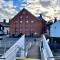 Fantastic convenient 2 Bedroom 2 bathroom Perfect for Stansted Airport, 2 minute walk to Bishops Stortford Train Station!