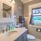 1920s Corsicana Home - Spacious Group Getaway! - 科西卡纳