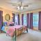 1920s Corsicana Home - Spacious Group Getaway!