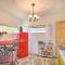 Quirky Santa Cruz Studio with Shared Courtyard!