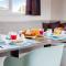Awesome Home In Breukelen
