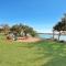 Tres A Lake Retreat