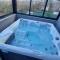 LUXURY VILLA M NEAR 2km AWAY FROM BITOLA WITH PRIVATE SWIMMING POOL & SAUNA &JACUZZI - 比托拉