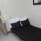 Chateau Elysee a2 near Airport,Wifi Netflix Kitchen
