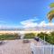 Beautiful Beachfront Retreat