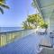 Bright and Airy Beach House with Oceanfront Views - كيلوا كونا