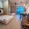 Lovely Studio City View Balcony Palazio Mount Austin by GDRAGON HomeStay