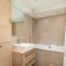 ' Luxury & Spacious 4 Bed 4 Bath Apartment ' - London