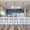 Remodeled Home with Spa and Deck Walk to Dillon Beach - ديلون بيتش