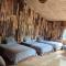 Tavan Dragon House