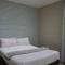 Accommodation Front - Deluxe 6 Sleeper with Rooftop Pool - ديربان