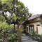Ndalem Maharani Guest House