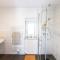 Spacious 6 Room Flat *Balcony & Terrace*