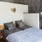 Igloo Glamping LakeLand Camp