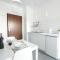 Bizapartments - Modern Flats with Parking