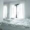 Bizapartments - Modern Flats with Parking