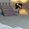 Halwell House - A Spacious Quiet Apartment