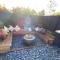 Tipsy Cottage with fire-pit and BBQ - 灵伍德