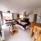 Jaw-Dropping Lodge with Hot Tub on Lake Windermere - Windermere