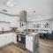 Contemporary & Fully Updated Heated Pool Home - Tampa