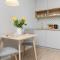 Metro Bielany Apartments with Parking by Noclegi Renters - 华沙
