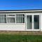 Macs Shack, California Sands, Scratby - Two bed chalet, sleeps 5, pet friendly, FREE pool passes plus linen and towels included - Great Yarmouth