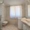 Complex of two villas Palera XXL with private pools - 利兹扬