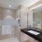Hotel NEO+ Kuta Legian by ASTON