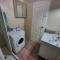 Habitaciones con baño compartido en bonito Apartamento en Badalona