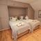 Donni Hall Cottage