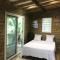 Chalet Colibri , Les ANSES dARLET 200 m plage