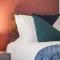 Inviting 2-Bed House in Milton Keynes - Netflix - Milton Keynes