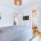 Barefoot Coastal Cottage